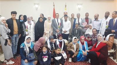 محافظ شمال سيناء يشهد على عقد قران عروسين من ذوى البصيرة