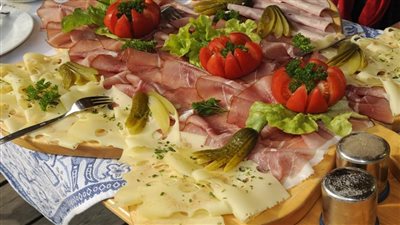 كشف أخطر الأطعمة لوجبة العشاء