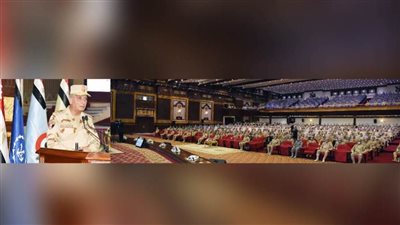 وزير الدفاع والإنتاج الحربي يلتقي مقاتلي الجيش الثاني الميداني