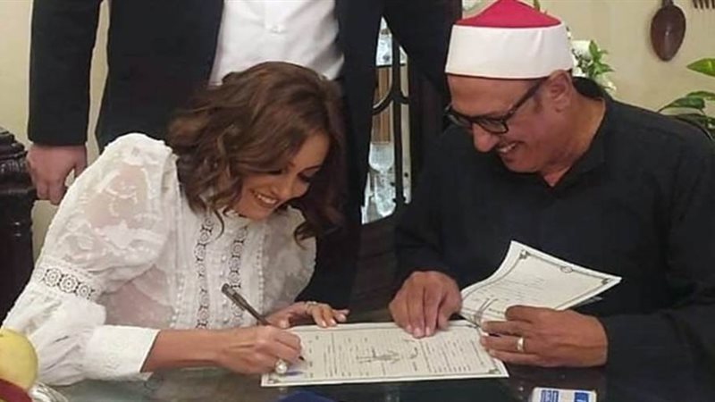 عقد قران بشرى