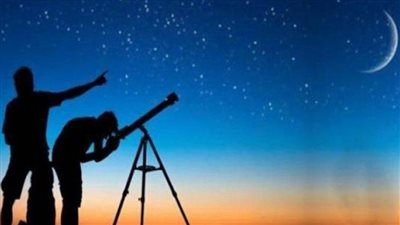 معهد الفلك يدعو المصريين لمتابعة زخة (شهب الجوزاء) الليلة