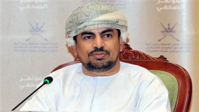وزير الإعلام العماني يعيد تنظيم الصحافة الإلكترونية