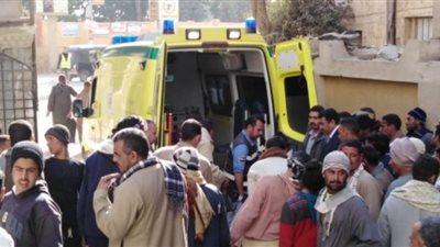 إصابة سيدة إثر انقلاب سيارة ميكروباص بالقناطر الخيرية