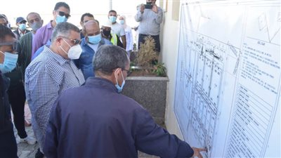 محافظ البحر الأحمر يفي بوعده ويشهد تجارب تشغيل منظومة الصرف الصحي بالغردقة