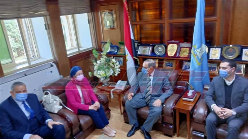 محافظ كفرالشيخ ووزيرة