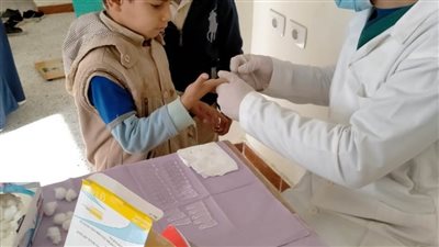 فحص 332282 طالبا لعلاج أمراض سوء التغذية بمدارس البحيرة