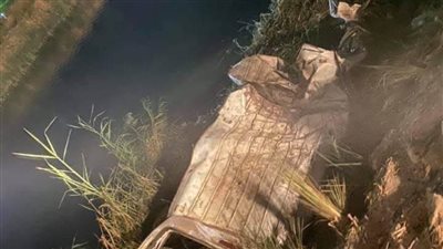 مصرع وإصابة 12 في حادث تصادم بـ