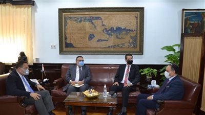 رئيس جامعة الإسكندرية يستقبل نائب رئيس جامعة حمدان بن محمد الذكية بالإمارات