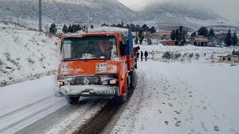 الثلوج تتسبب في انقطاع
