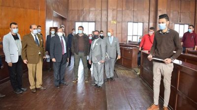  رئيس جامعة بني سويف يتفقد لجان انتخابات الاتحادات الطلابية 