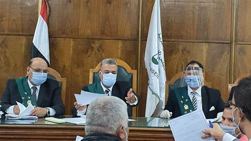 خلال الجلسة