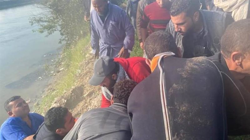 إنتشال جثة الشاب