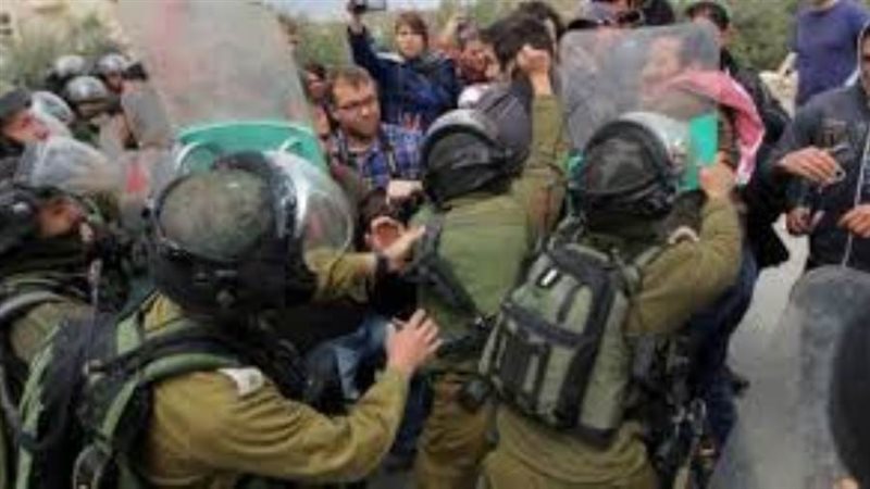 إصابة فلسطينيين اثنين