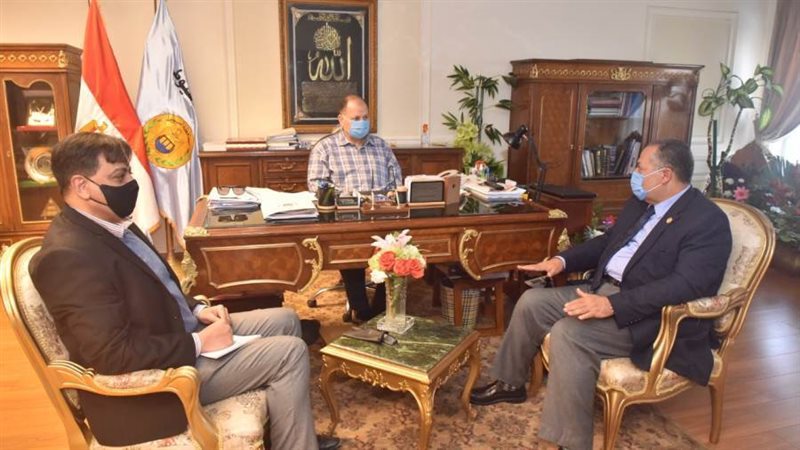 محافظ أسيوط يتابع