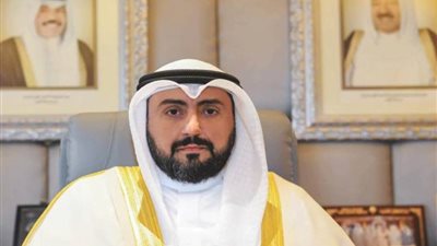 وزير الصحة الكويتي: تعليق الطيران واغلاق المنافذ استهدف منع وصول السلالة الجديدة لكورونا للبلاد