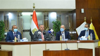 وزير قطاع الأعمال يشهد توقيع عقد استضافة البيانات والتحول الرقمي للشركات