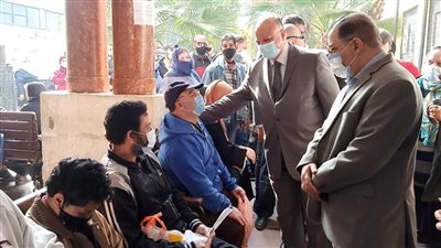 الحكومة تطمئن على الخدمات الطبية للمواطنين
