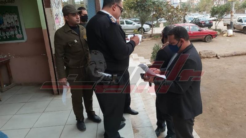 غلق المقاهي