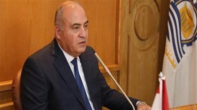 محافظ قنا يتفقد مستوى الخدمات الطبية بالمقر المؤقت لمستشفى دشنا المركزى