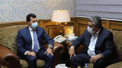 تفاصيل اجتماع وزير الرياضة باللجنة الثلاثية المكلفة بإدارة اتحاد كرة القدم