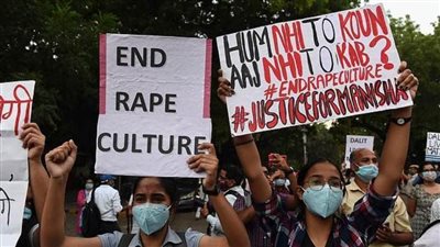 5 هنود يغتصبون هندية.. ولما اشتكت اغتصبها ضابط الشرطة