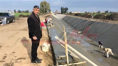 استمرار تبطين الترع ضمن المرحلة الأولى من المشروع القومي بكفر الشيخ