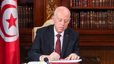 الرئيس التونسي يمدد حالة الطوارئ ستة أشهر إضافية