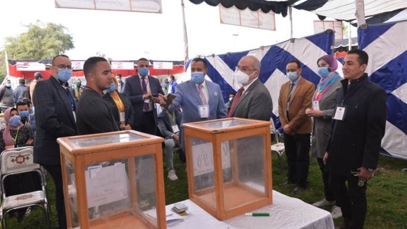 عبد الرحمن صفوت رئيسا