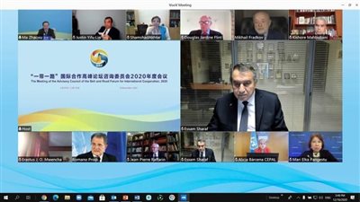 عصام شرف يؤكد قوة العلاقات المصرية الصينية 