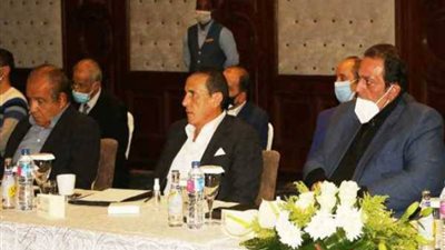 نائب رئيس مصر العليا للكهرباء يتفقد الشبكات بالأقصر