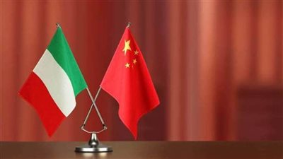 الصين تؤكد أهمية تعزيز التعاون مع إيطاليا 