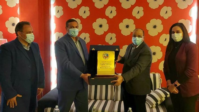 محافظ البحيرة يهدئ