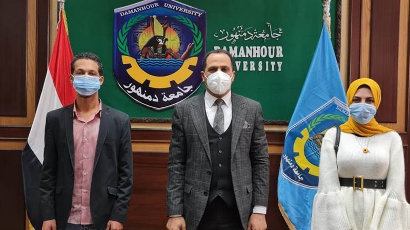 رئيس جامعة دمنهور