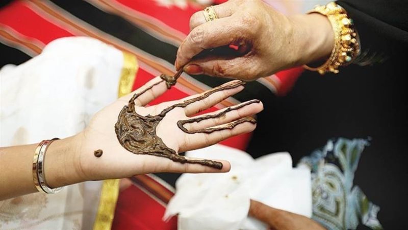 الحناء والمرأة