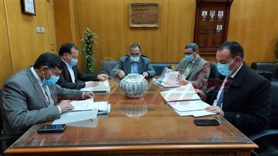 لجنة قيادات جامعة بنها تستقبل المتقدمين للوظائف الإشرافية