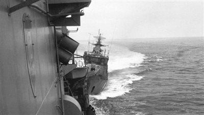  البحرية الأمريكية وقعت في 