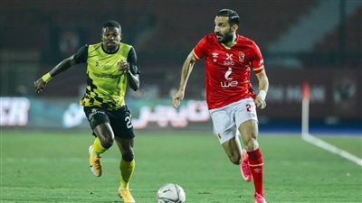 الأهلي يفرط في الصدارة بالتعثر أمام دجلة