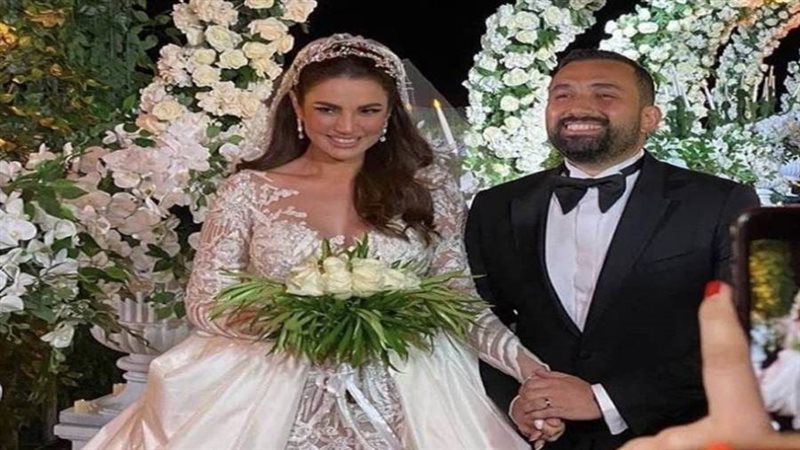 النجمة درة بعقد قرانها