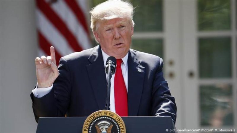 الرئيس الأمريكي دونالد