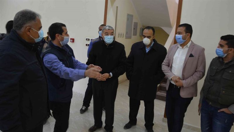 المحافظ خلال الجولة