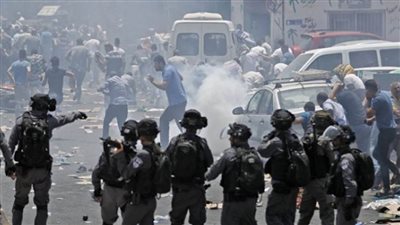 إصابة عشرات الفلسطينيين بالاختناق خلال مواجهات مع الاحتلال الإسرائيلي
