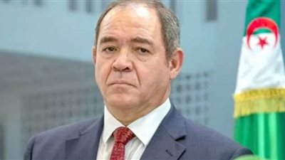 وزير الخارجية الجزائري يبحث مع مبعوث رئيس غانا القضايا القارية والدولية