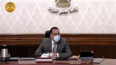 رئيس الوزراء يتابع خطة توطين صناعة احتاجاتنا فى المشروعات القومية