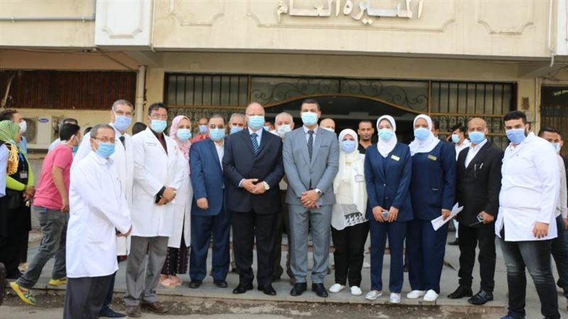 الفريق الطبي بمستشفى