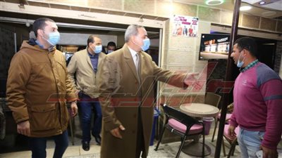 غلق 9 مقاهي ومطاعم ومحلات لعدم تطبيق الإجراءات الاحترازية بكفر الشيخ