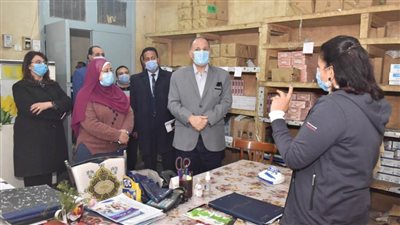 محافظ أسيوط يتفقد مخزن الأدوية الرئيسي للاطمئنان على توافر الأدوية