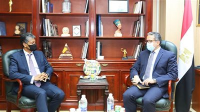 وزير السياحة والآثار يستقبل مدير شركة 