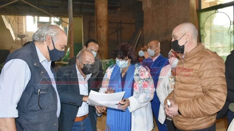 وزيرة الثقافة خلال