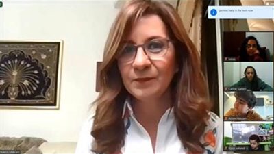 وزيرة الهجرة والسفير المصري بالمنامة يفتتحان معسكر 