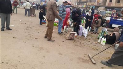 للحد من مخاطر كورونا.. فض تجمعات الأسواق بمدينة دمنهور